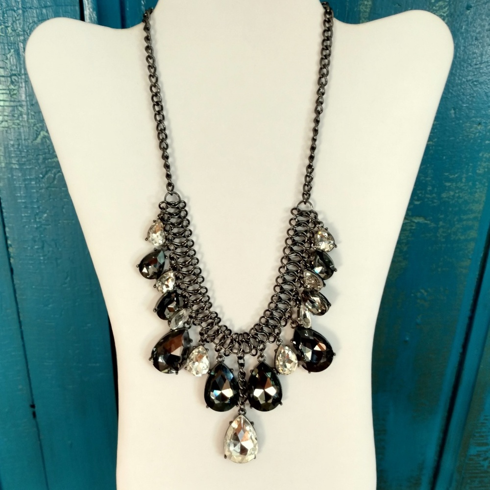 Chainmail w/teardrop crystals statement necklace